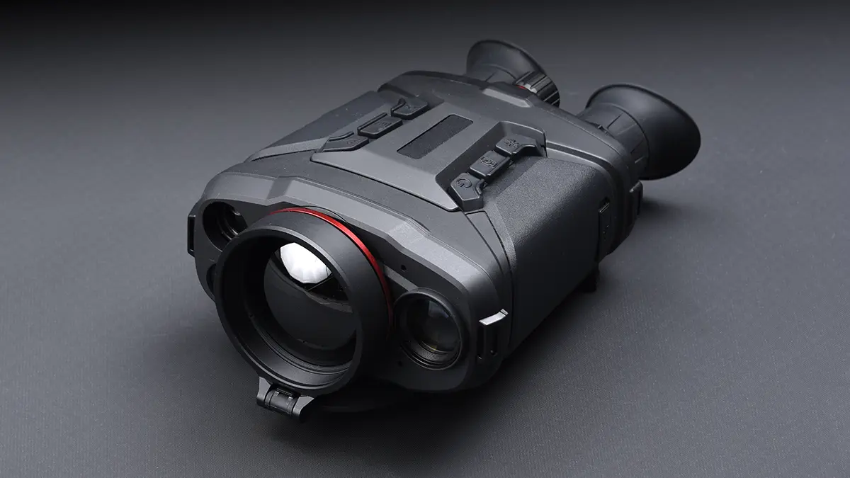 Image of our best Thermal Binocular known as the Voyage